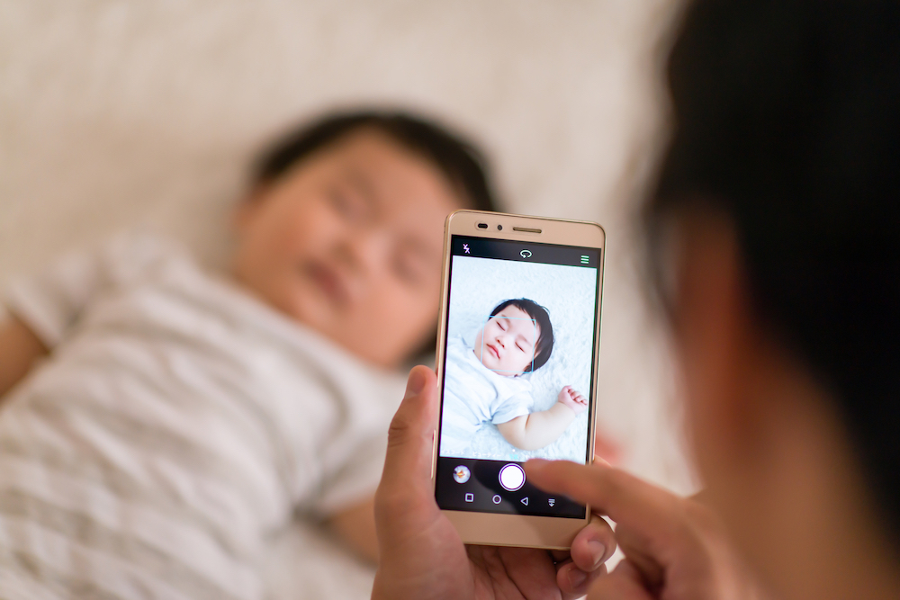 赤ちゃんや子どもの写真の保存方法は アルバム アプリ 管理方法のおすすめ トモママ